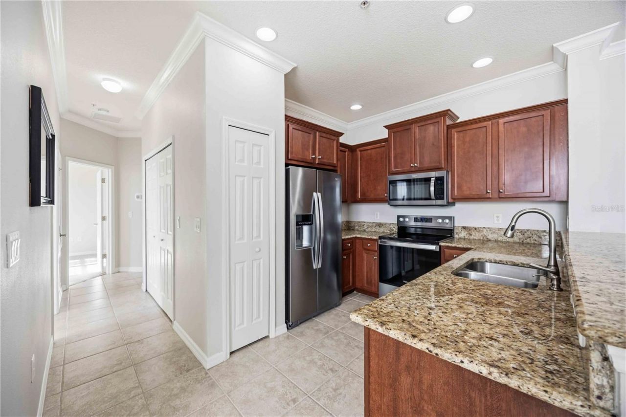7927 Limestone Lane, Unit 13-203, Sarasota, FL 34233 Photo