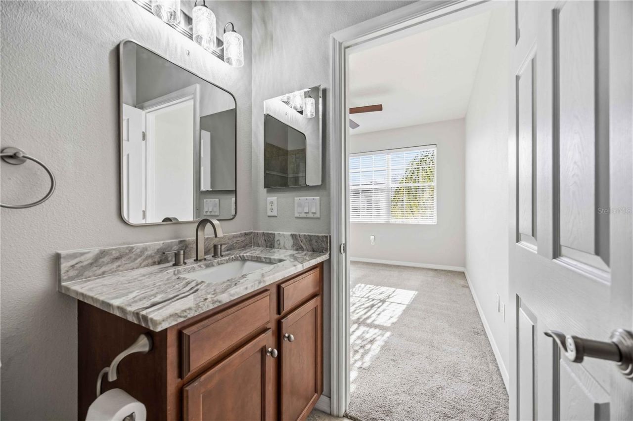 7927 Limestone Lane, Unit 13-203, Sarasota, FL 34233 Photo