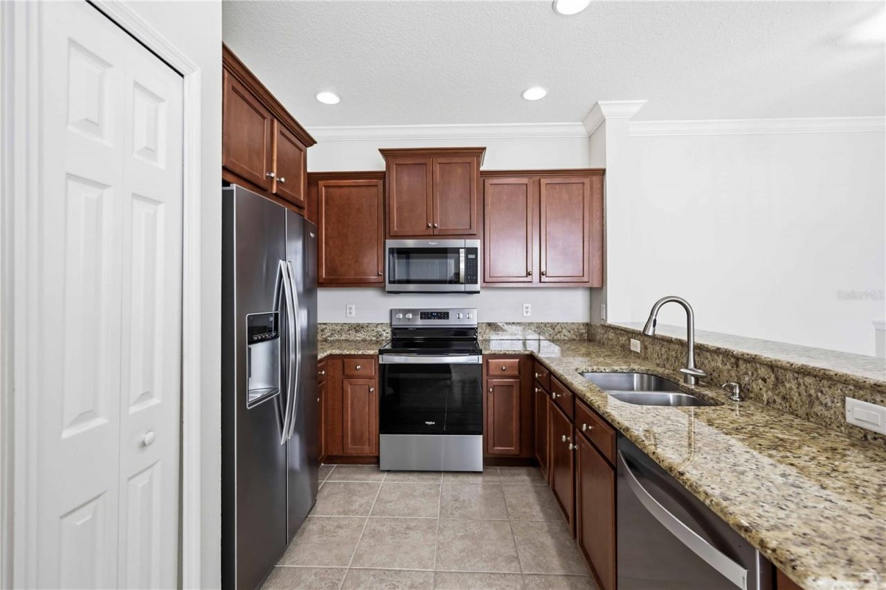 7927 Limestone Lane, Unit 13-203, Sarasota, FL 34233 Photo