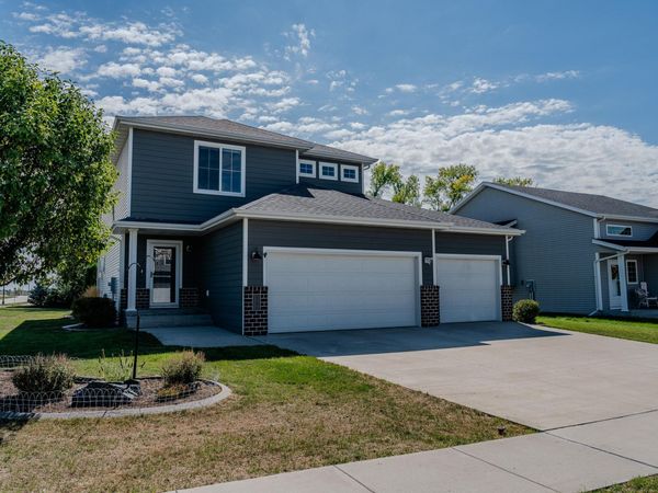 6204 63rd Avenue S, Fargo, ND 58104