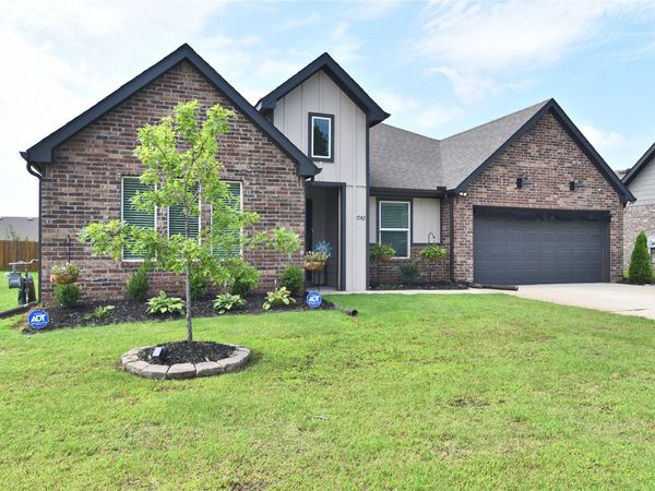7142 E 154 Street S, Bixby, OK 74008
