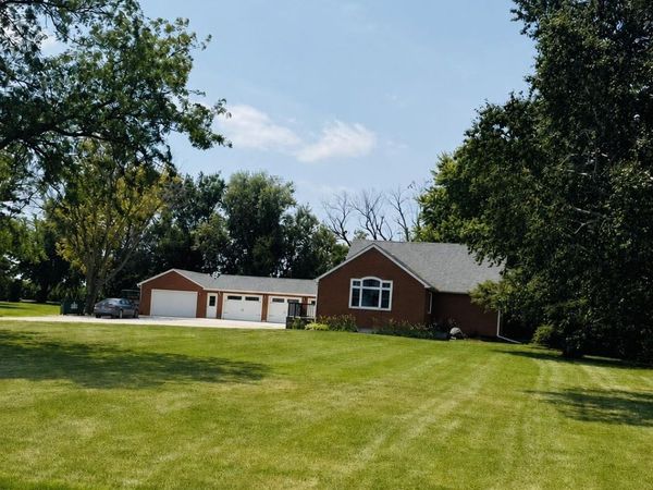 4607 580Th Avenue, West Bend, IA 50597