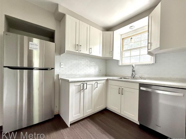 1305 Collegewood Street, Ypsilanti, Mi 48197