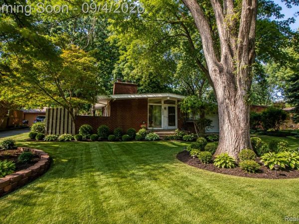 29905 Pleasant Trail, Southfield, Mi 48076