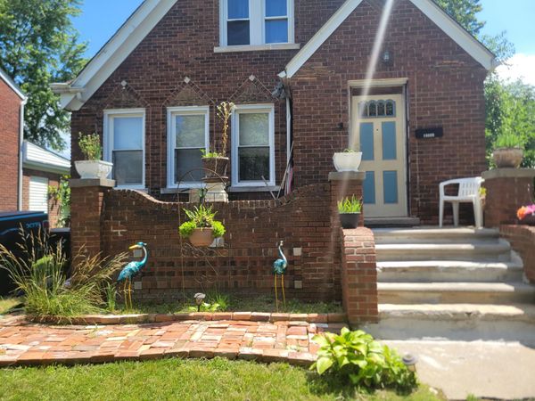 18690 Algonac Street, Detroit, MI 48234