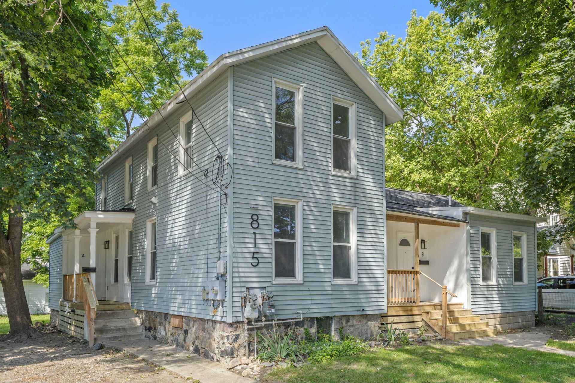 815 Davis Avenue Nw, Grand Rapids, MI 49504 Main Photo