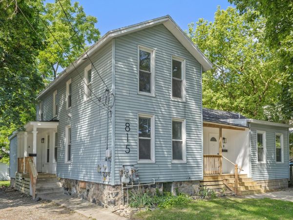 815 Davis Avenue NW, Grand Rapids, MI 49504