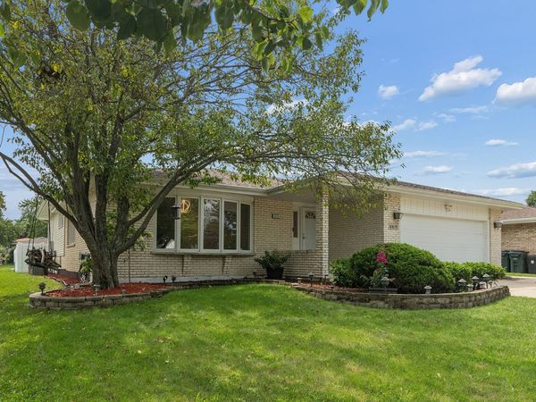 6619 Courtney Drive , Oak Forest, IL 60452