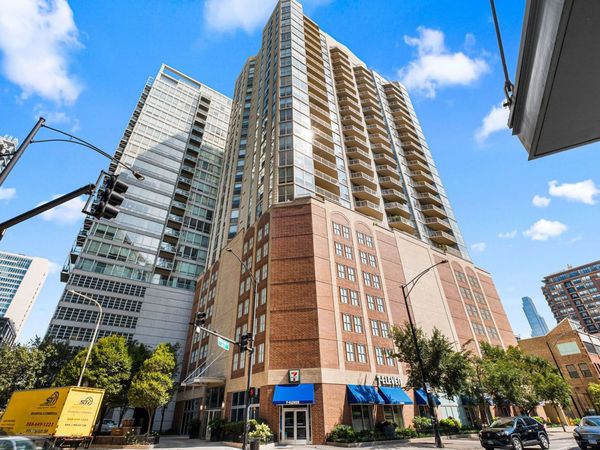 645 N Kingsbury Street , Unit 2201, Chicago, IL 60654