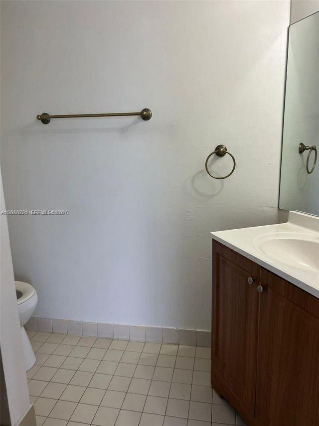 6955 NW 186th St , Unit F205, Hialeah, FL 33015 Photo