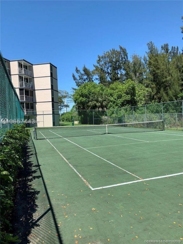 6955 NW 186th St , Unit F205, Hialeah, FL 33015 Photo