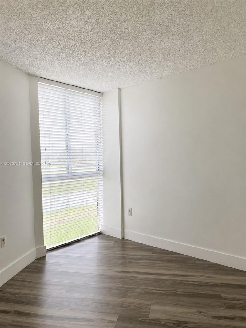 6955 NW 186th St , Unit F205, Hialeah, FL 33015 Photo