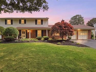 59 Brentwood Drive , Penfield, NY 14526