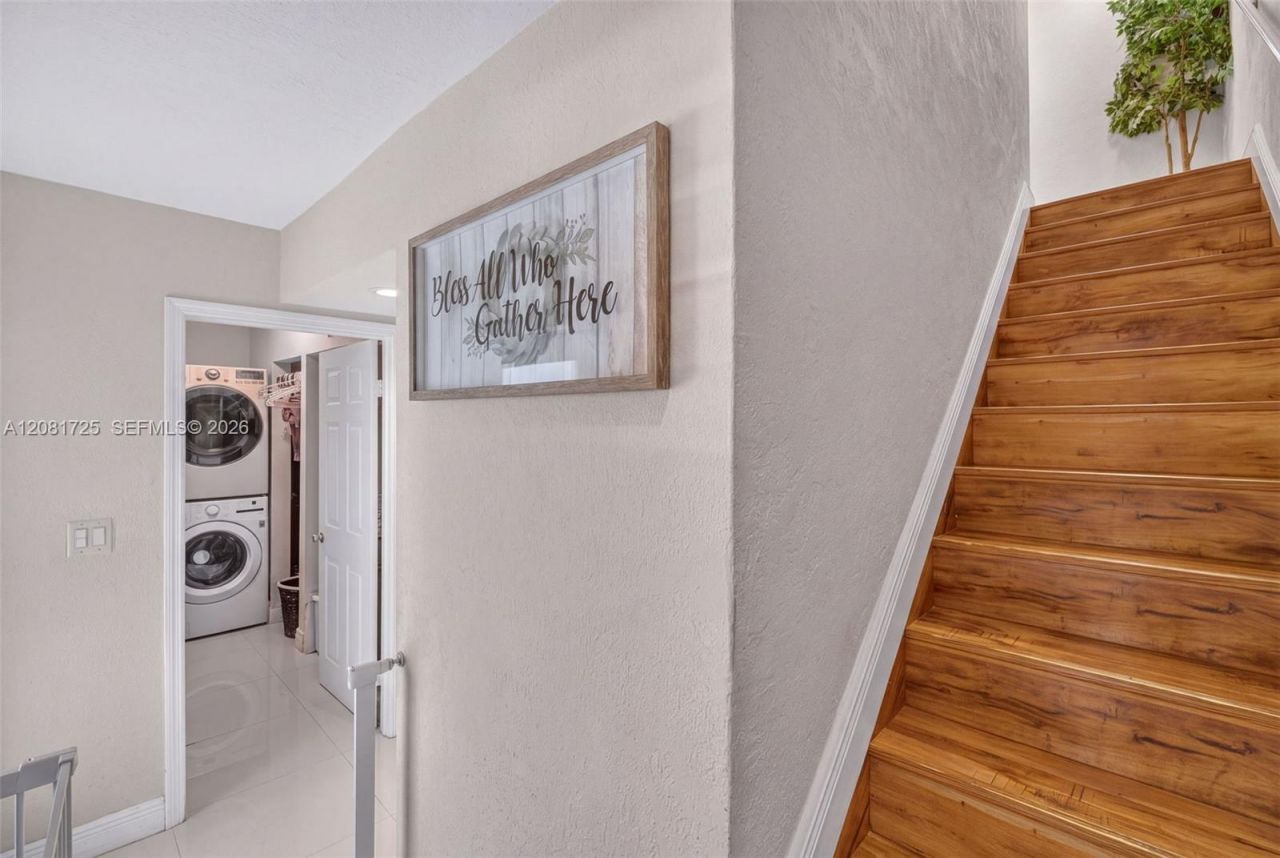 6965 W 2nd Way , Hialeah, FL 33014 Photo