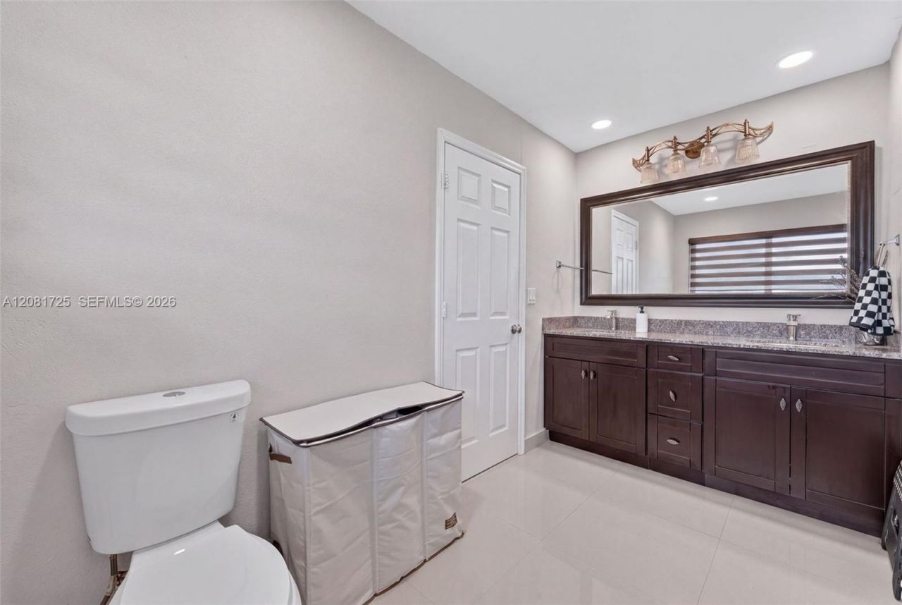 6965 W 2nd Way , Hialeah, FL 33014 Photo