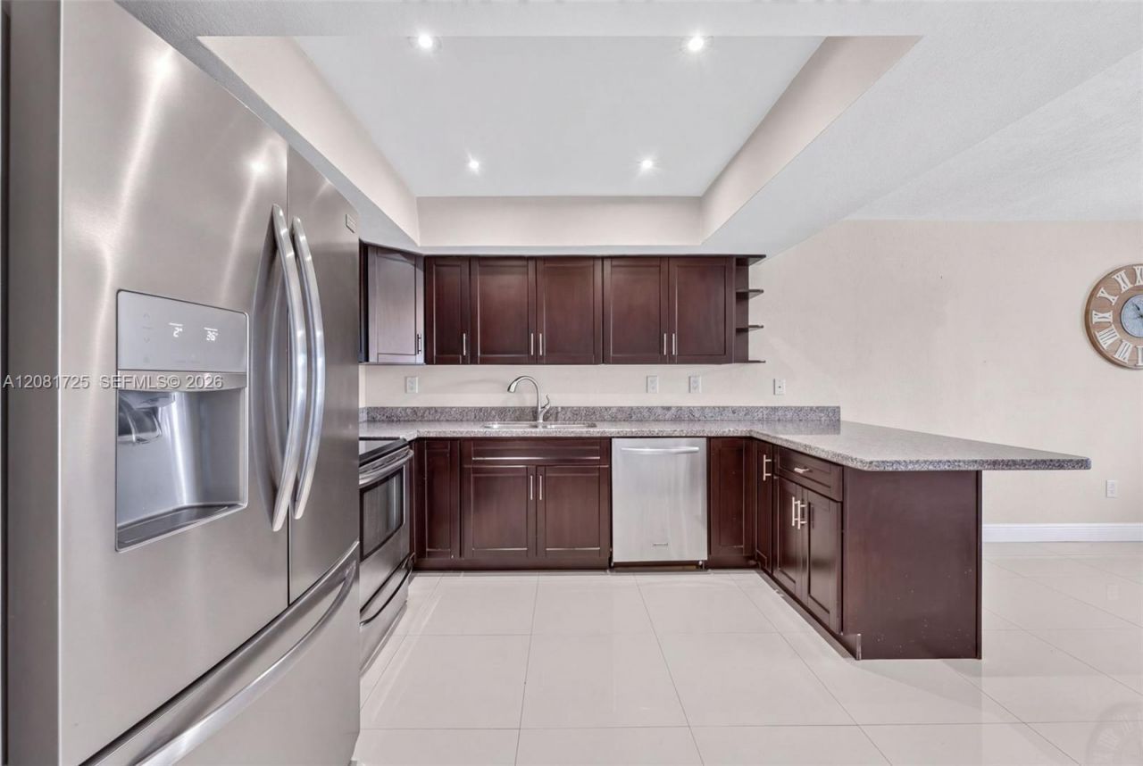6965 W 2nd Way , Hialeah, FL 33014 Photo