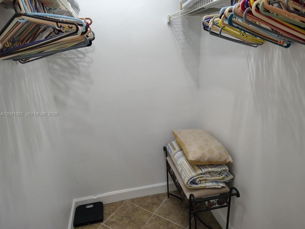 201 178th Dr , Unit 438, Sunny Isles Beach, FL 33160 Photo