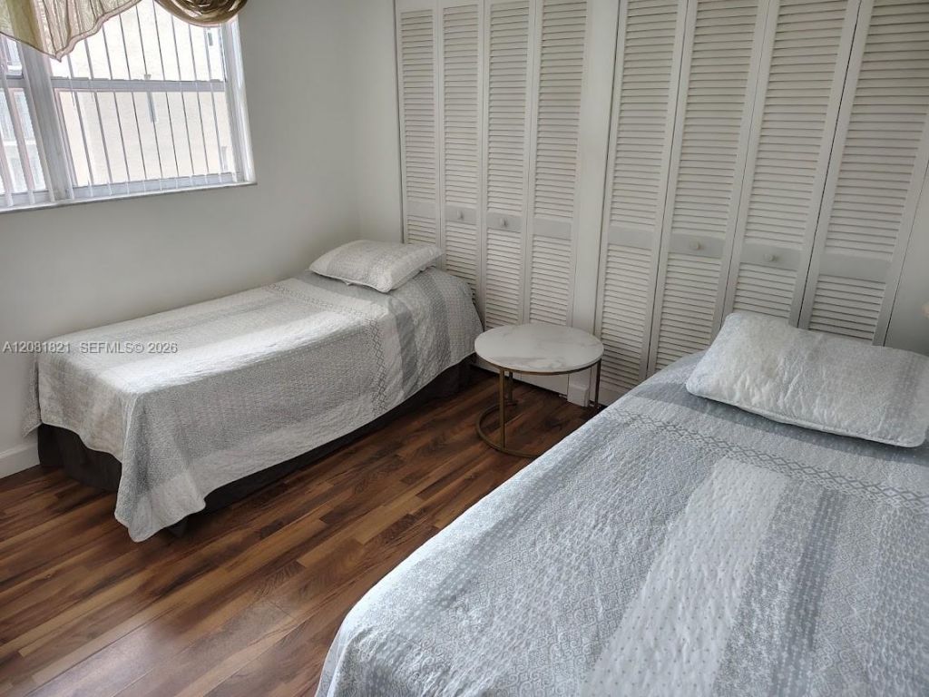 201 178th Dr , Unit 438, Sunny Isles Beach, FL 33160 Photo
