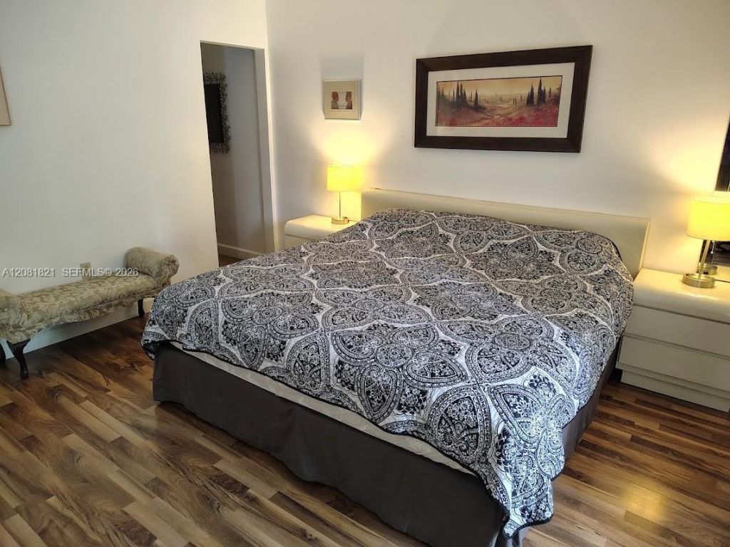 201 178th Dr , Unit 438, Sunny Isles Beach, FL 33160 Photo