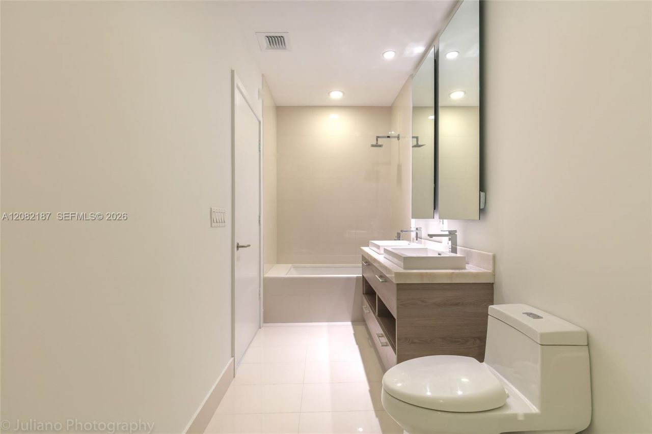 1300 S Miami Ave, Unit PH5101, Miami, FL 33130 Photo