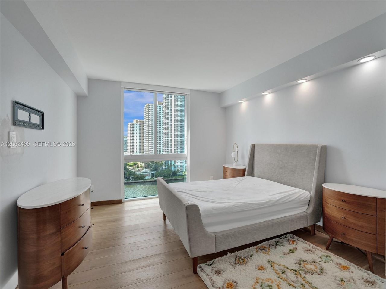 325 S Biscayne Blvd, Unit 1423, Miami, FL 33131 Photo
