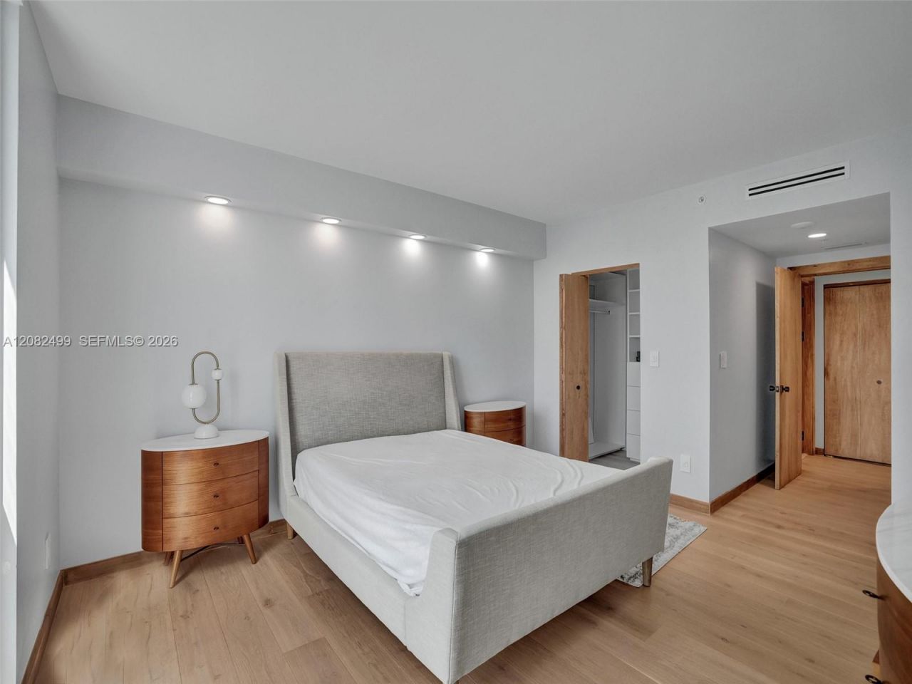 325 S Biscayne Blvd, Unit 1423, Miami, FL 33131 Photo