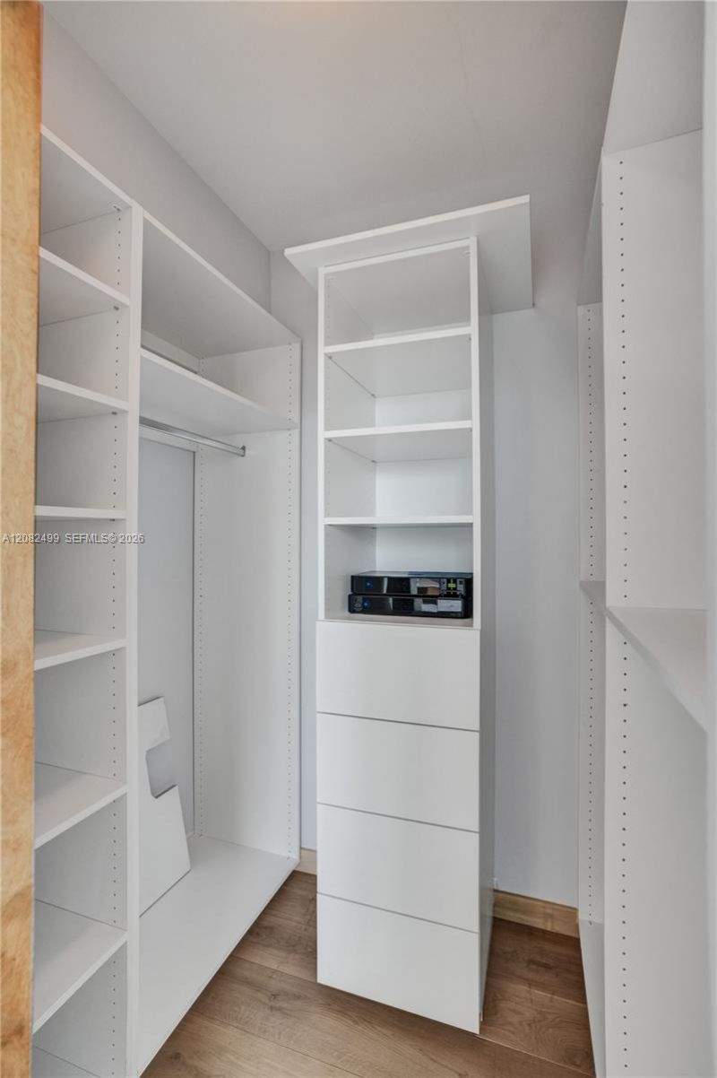 325 S Biscayne Blvd, Unit 1423, Miami, FL 33131 Photo