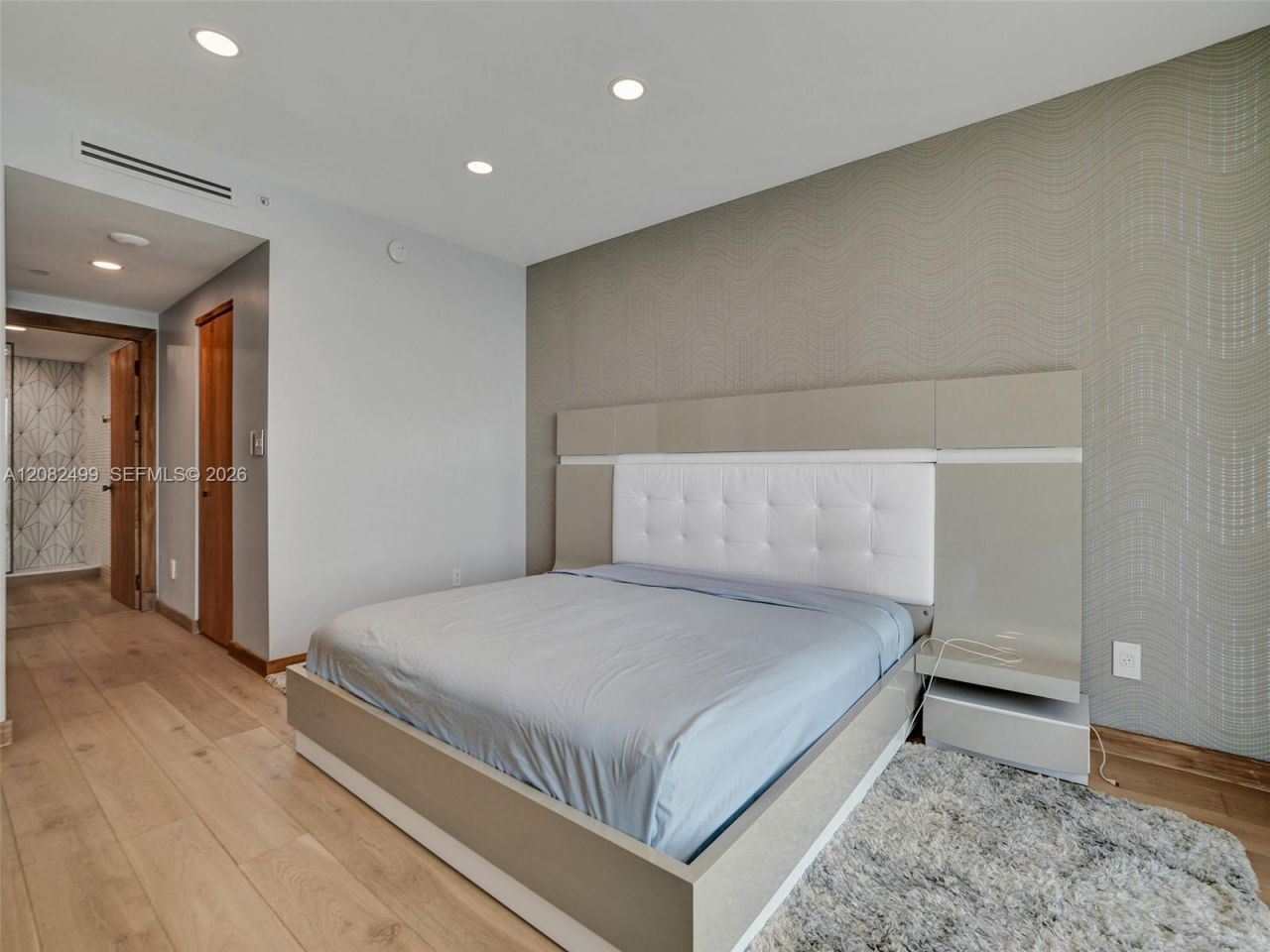 325 S Biscayne Blvd, Unit 1423, Miami, FL 33131 Photo