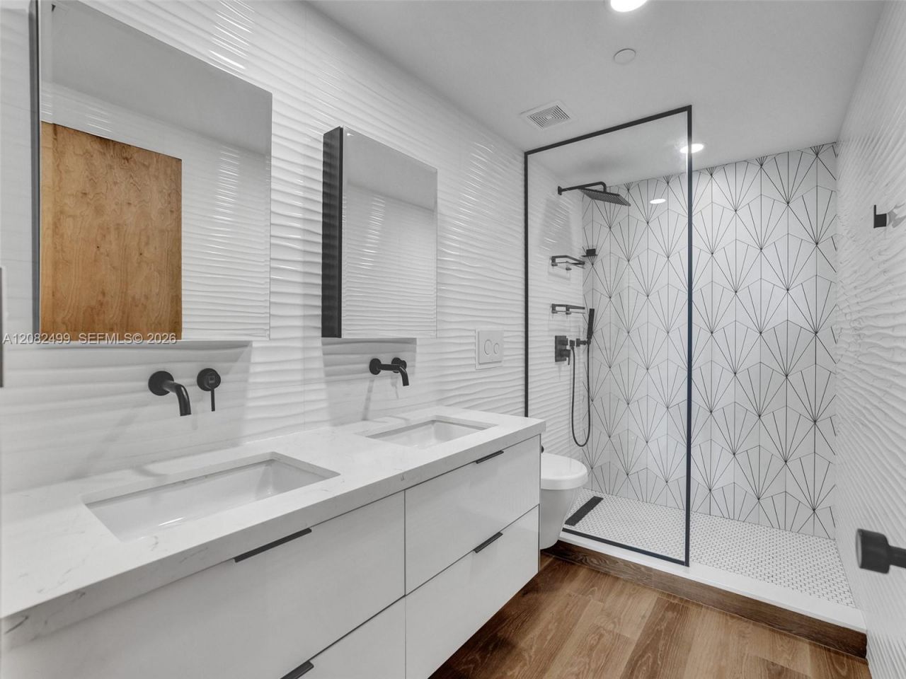 325 S Biscayne Blvd, Unit 1423, Miami, FL 33131 Photo