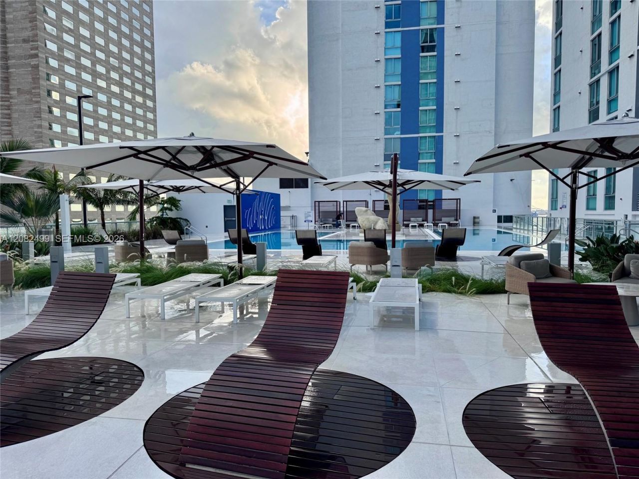 325 S Biscayne Blvd, Unit 1423, Miami, FL 33131 Photo