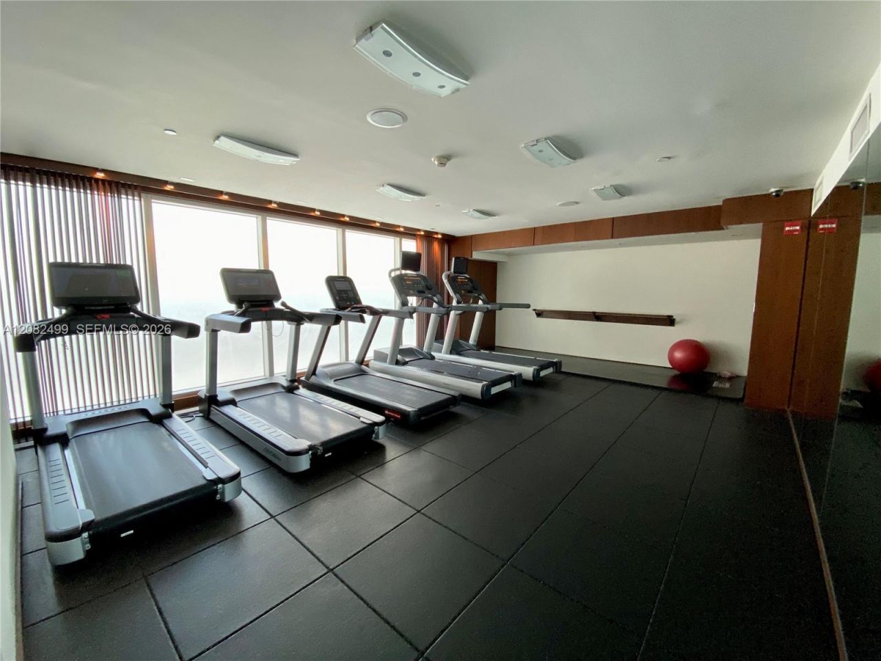 325 S Biscayne Blvd, Unit 1423, Miami, FL 33131 Photo