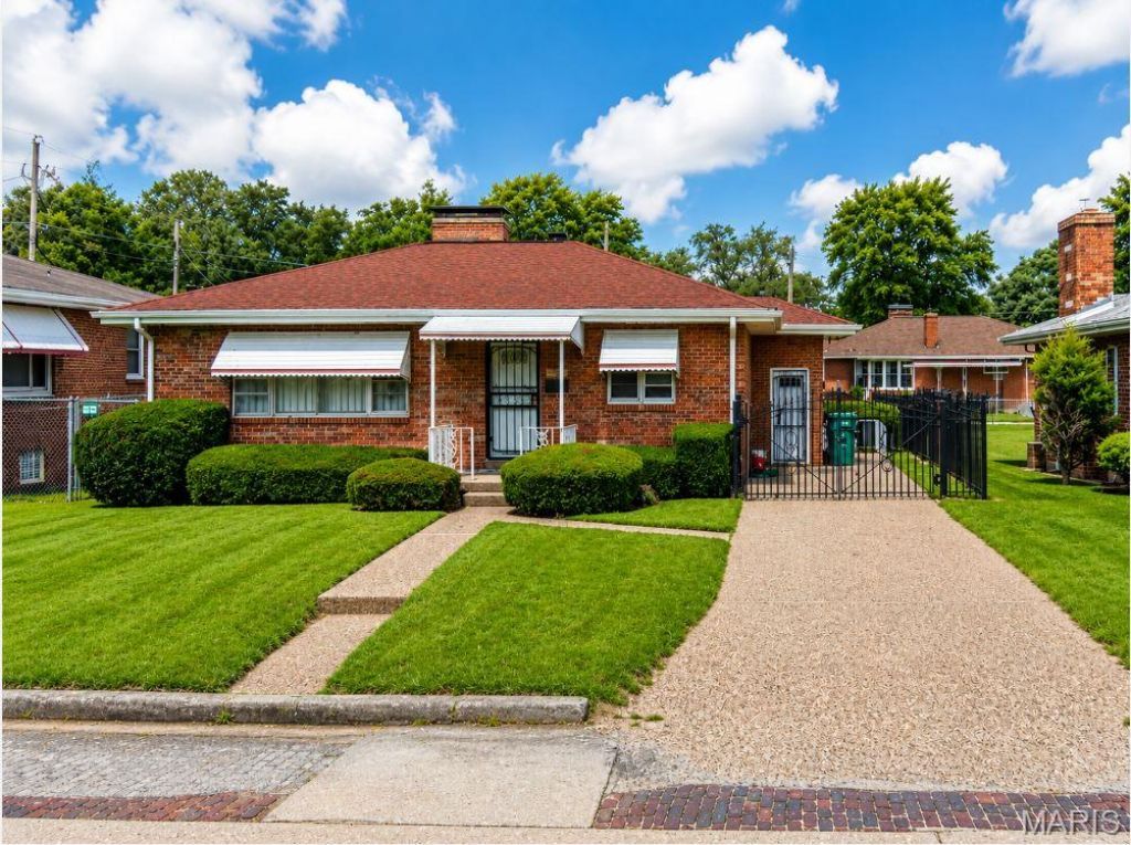 2909 Louisiana Boulevard, East St Louis, IL 62205 Main Photo
