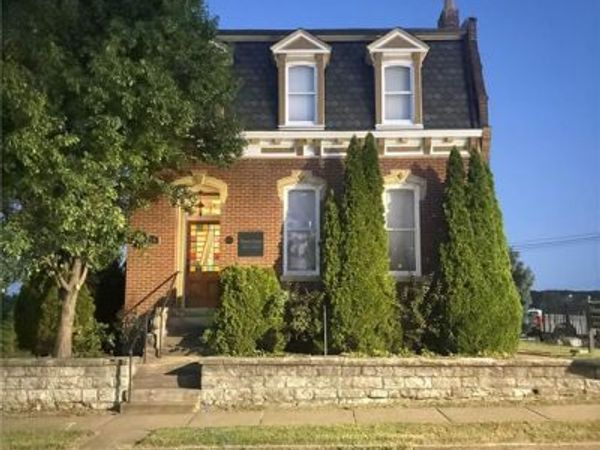 424 N 2nd Street , St Charles, MO 63301