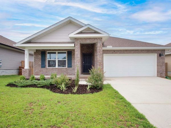 5631 Guinevere Ln, Milton, FL 32583