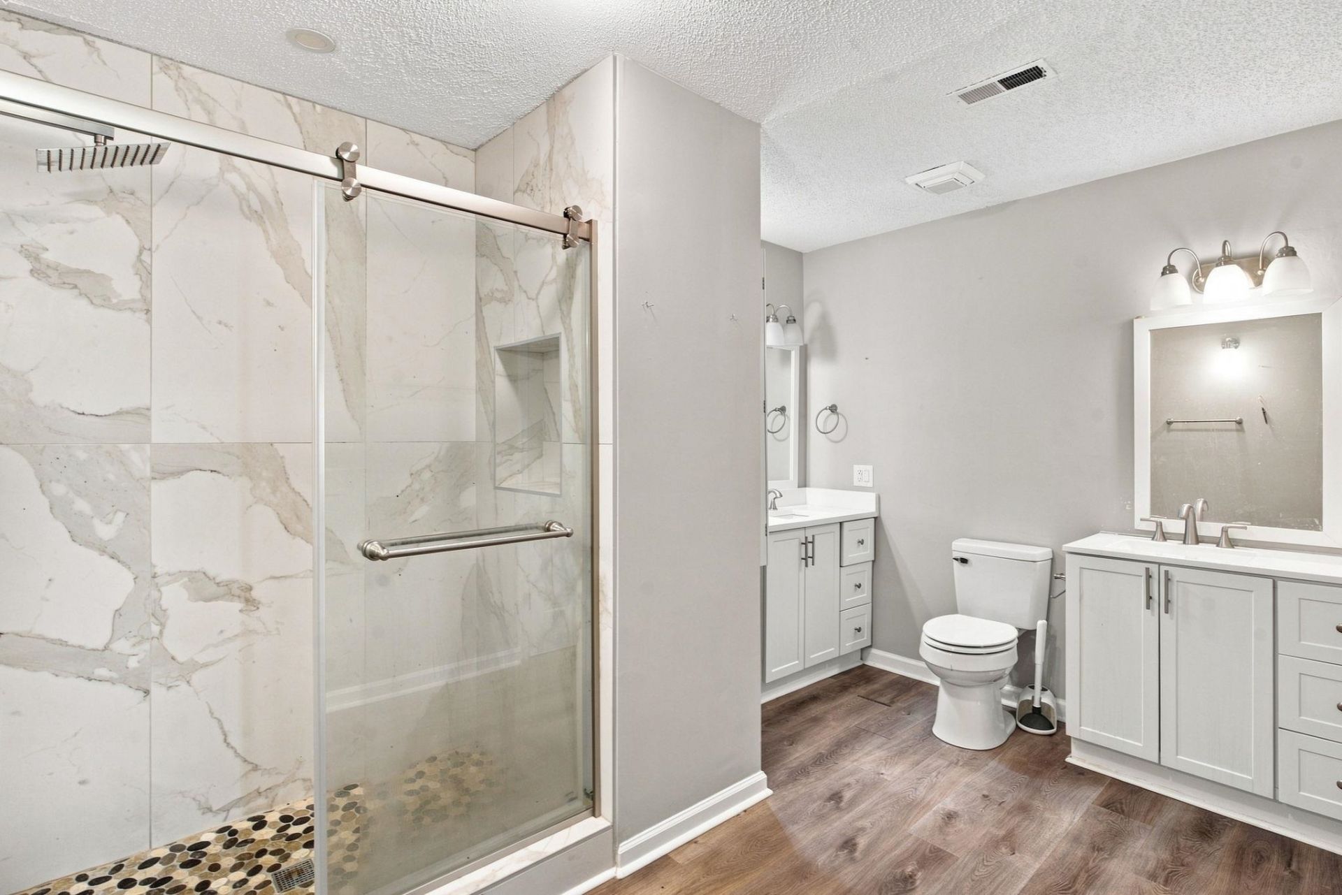 135 Williamsburg Dr.  Photo 13