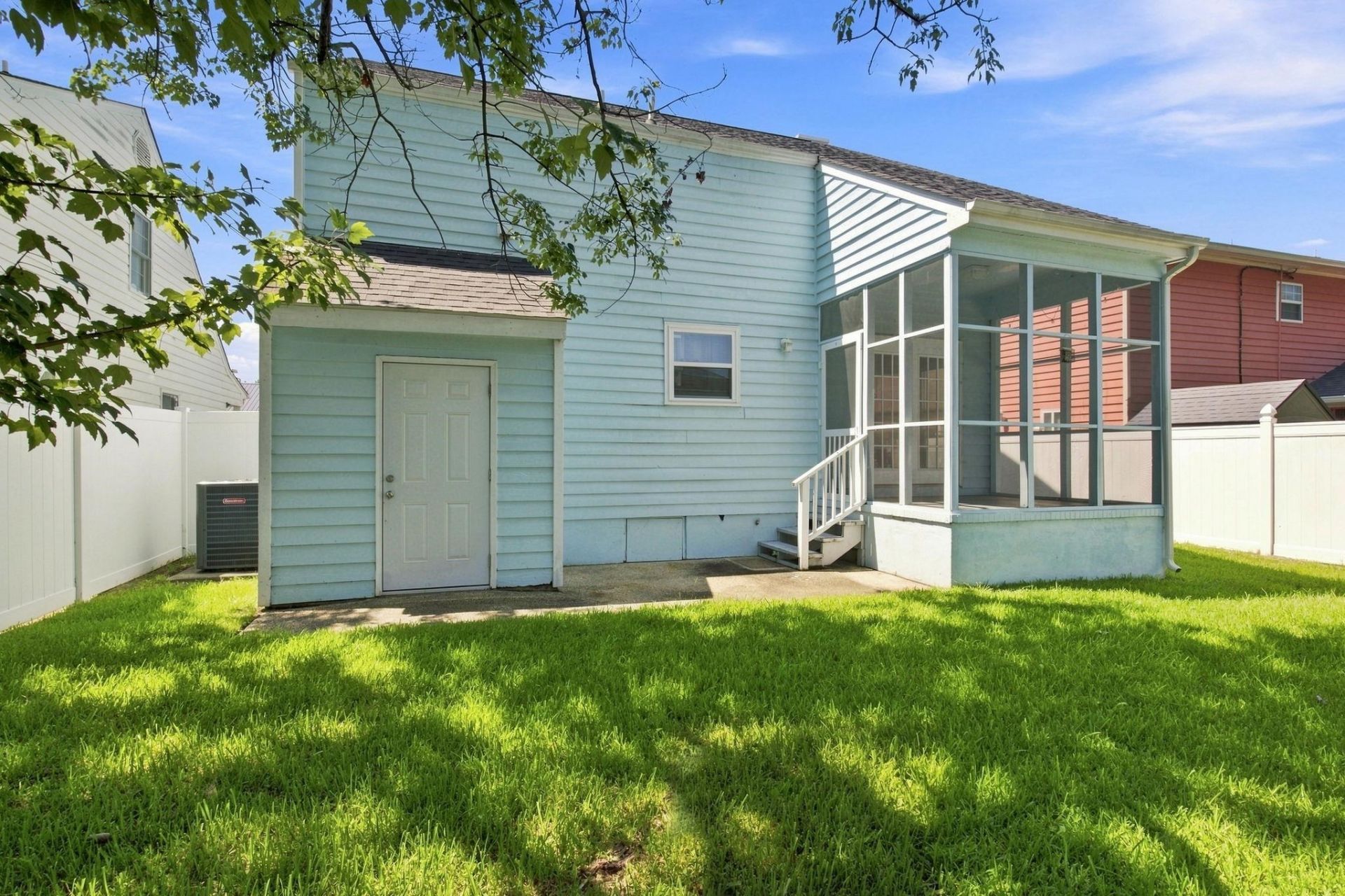 135 Williamsburg Dr.  Photo 22