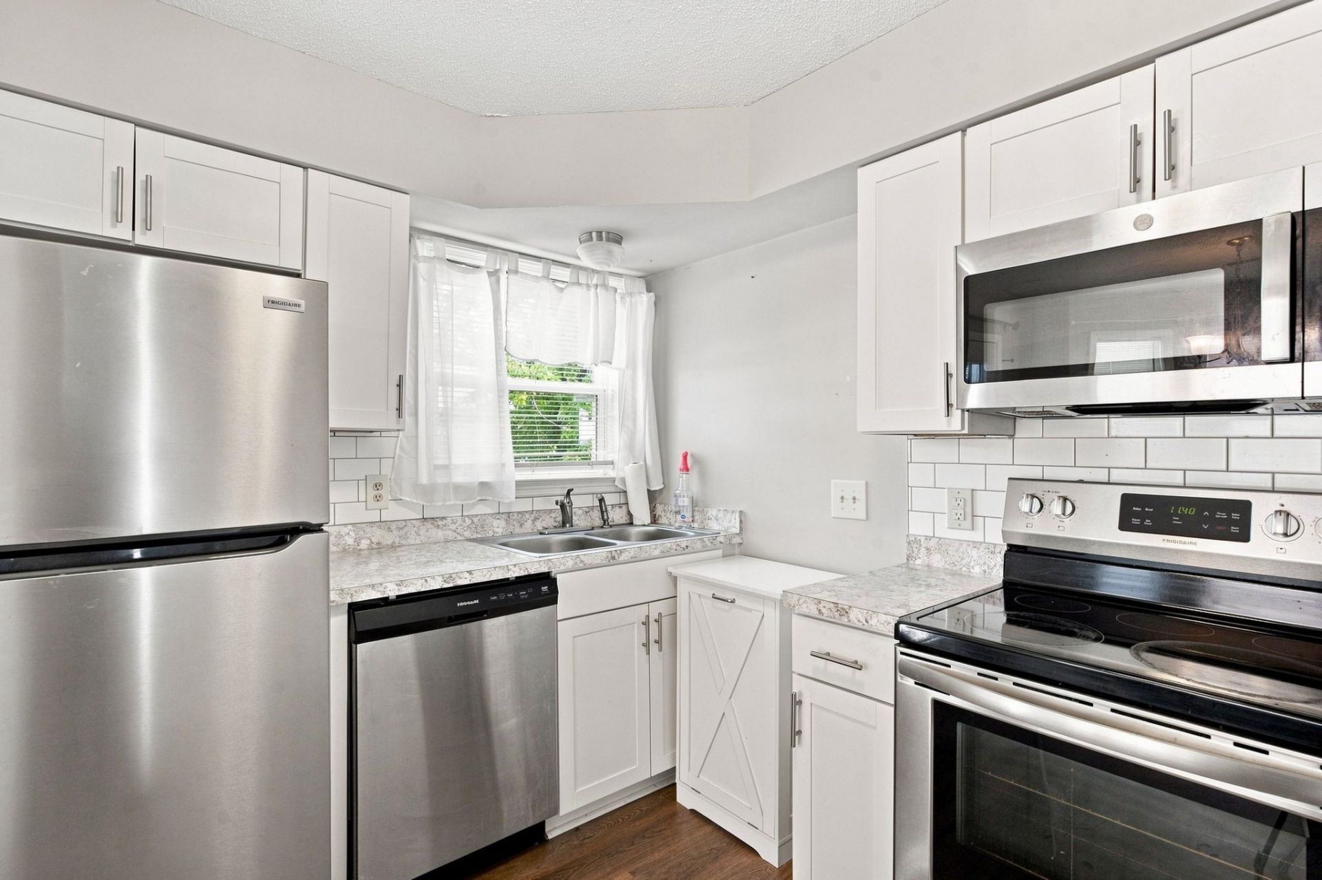 135 Williamsburg Dr.  Photo 8