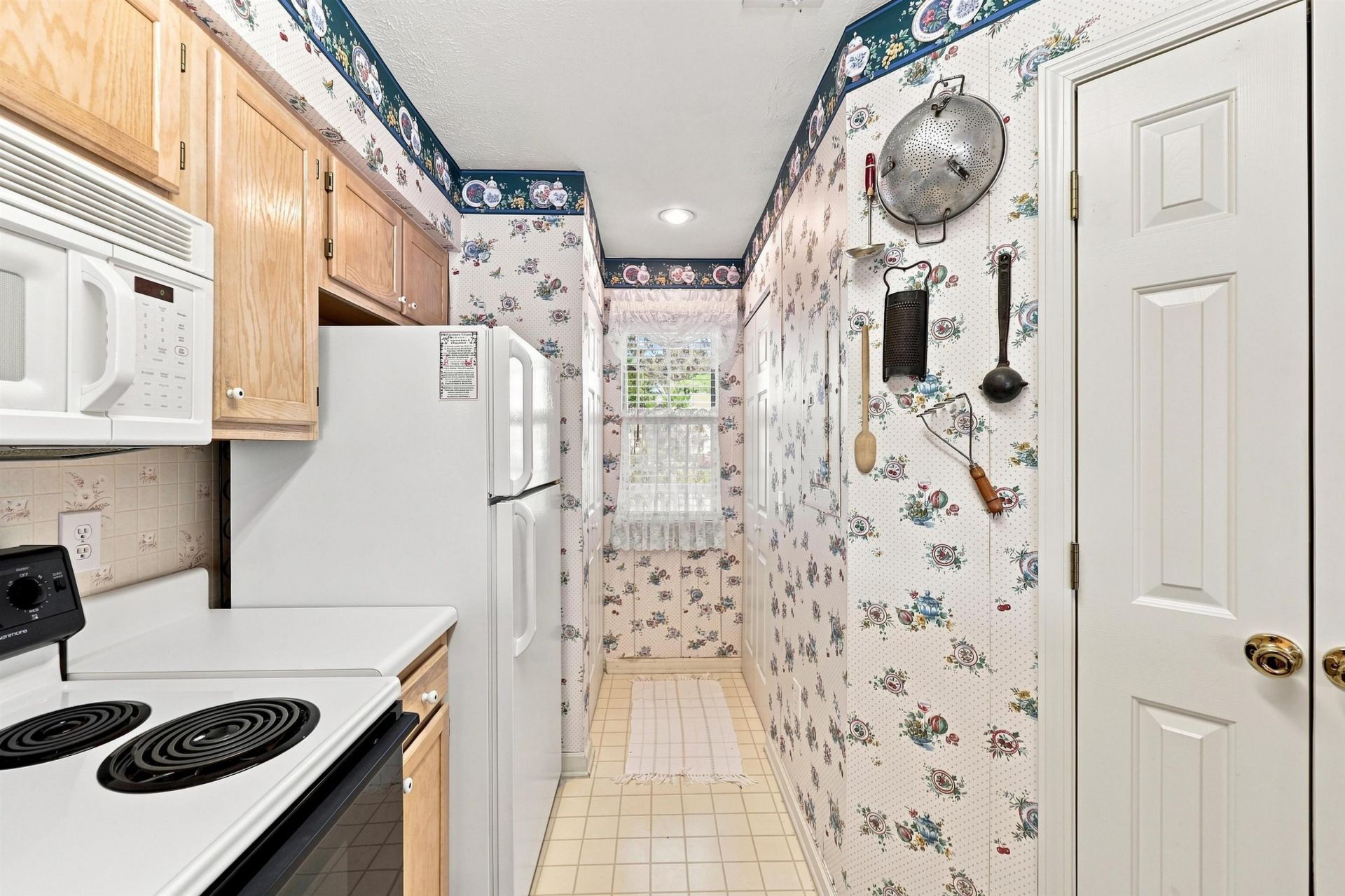 616 Waterway Village Blvd.  Photo 4
