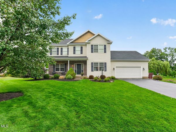 11 Oreshan Court, Cohoes, NY 12047