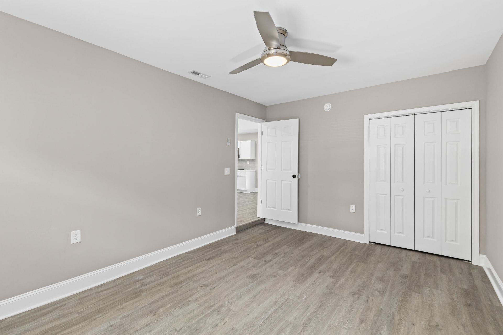 305 Elliott Drive Photo 17