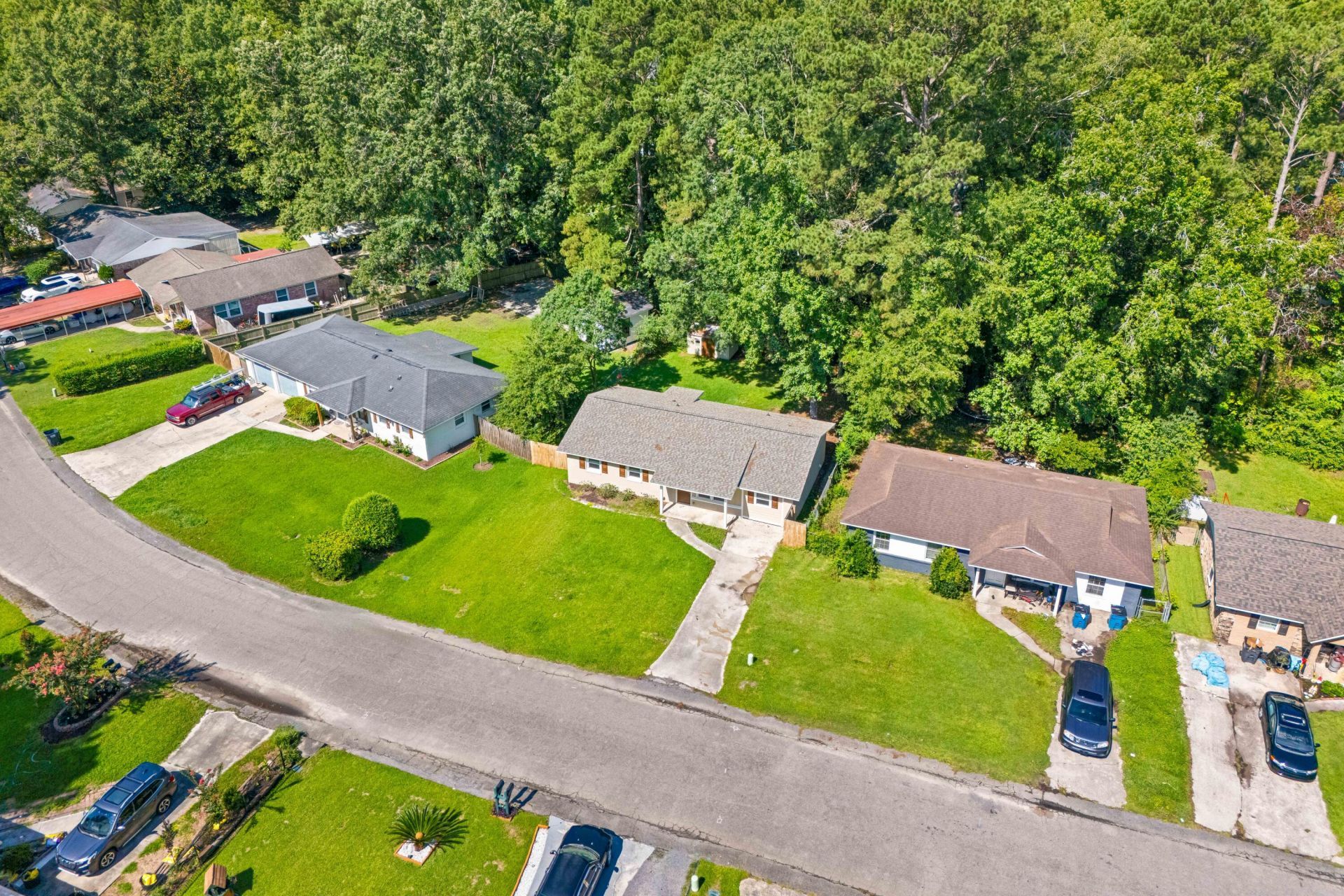 305 Elliott Drive Photo 36