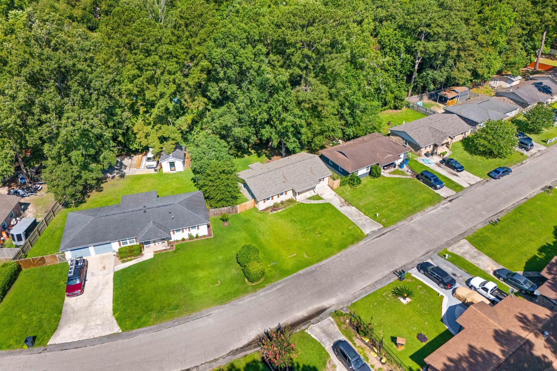 305 Elliott Drive Photo 37