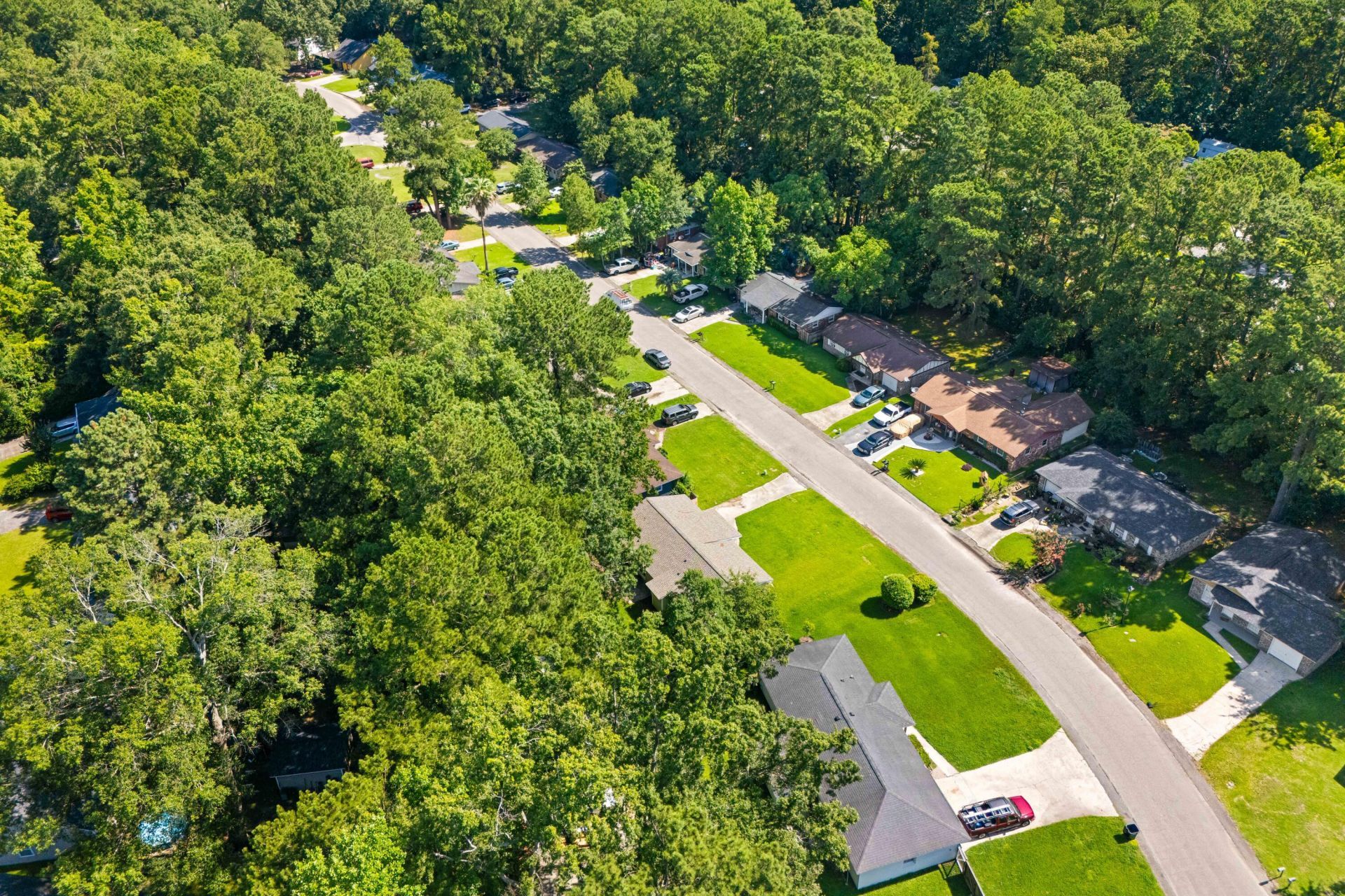 305 Elliott Drive Photo 38