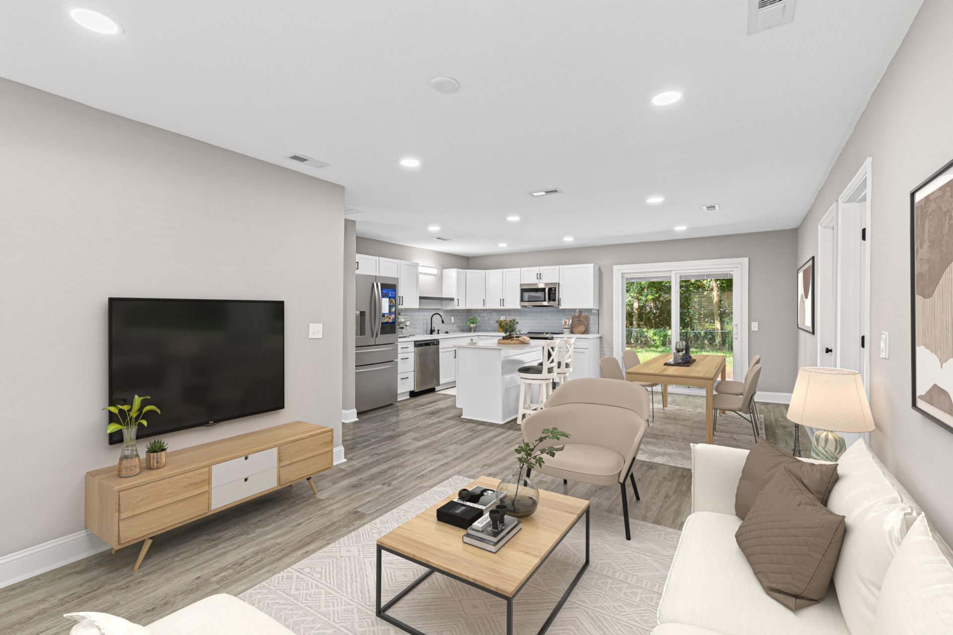 305 Elliott Drive Photo 4