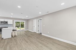 305 Elliott Drive photo 4