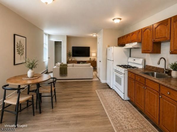 39 Glenridge Ave, Unit 2, Montclair, NJ 07042