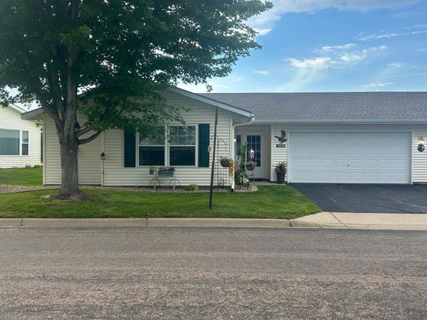 1410 Presidential Drive, Northfield, MN 55057