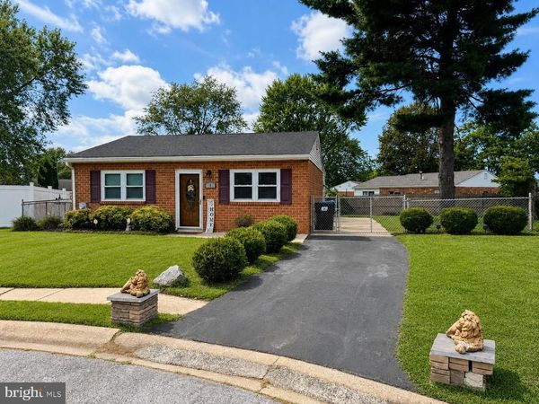1 DEFOE CIRCLE, NEWARK, DE 19702