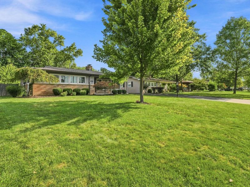 1950 Langham Road, Upper Arlington, OH 43221 Photo 2
