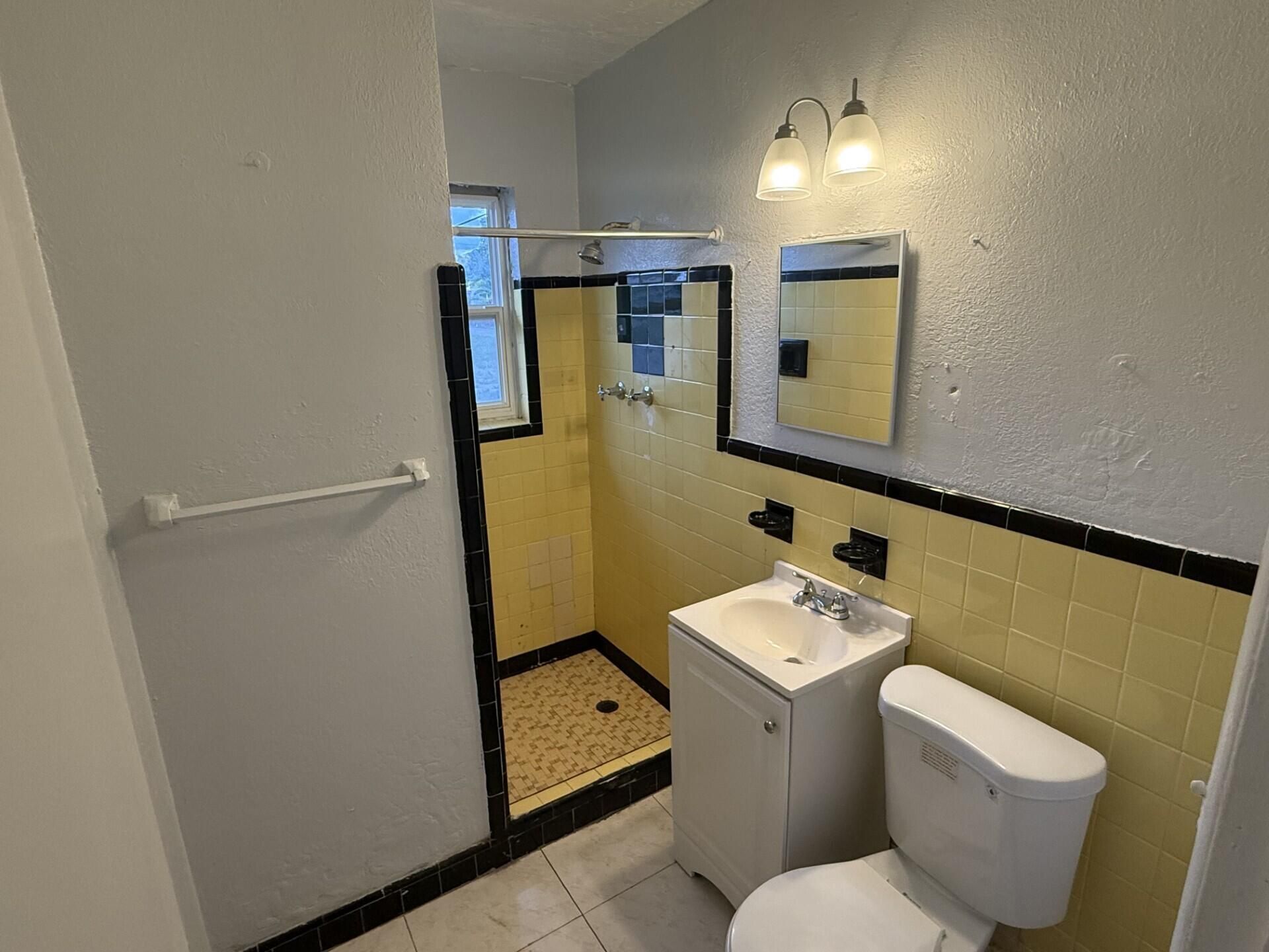 3300 Broadway Avenue, Unit 7, West Palm Beach, FL 33407 Photo